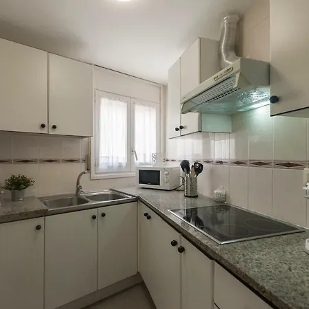 Apartment Lets Holidays Tossa Near 2 Tossa de Mar